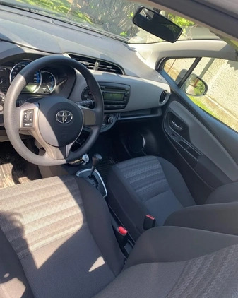 Toyota Yaris cena 49700 przebieg: 81690, rok produkcji 2016 z Mosina małe 56